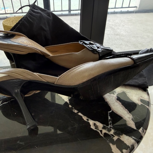 Shoes - Picture 4 of 13